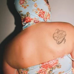 Kennie Mas Floral Hood