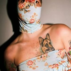 Kennie Mas Floral Hood