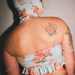 Kennie Mas Floral Crop New