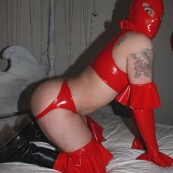 Kennie Mas New The CHAOS Red Pussy LOOK